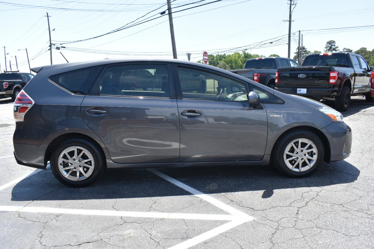 Toyota Prius V Three 2017