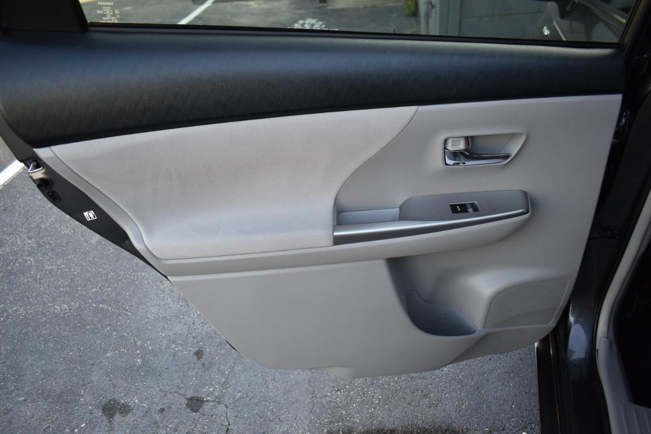 Toyota Prius V Three 2017