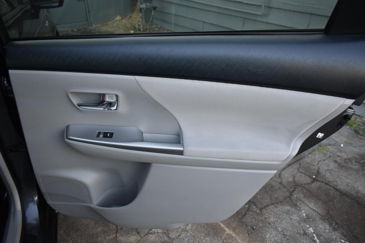 Toyota Prius V Three 2017