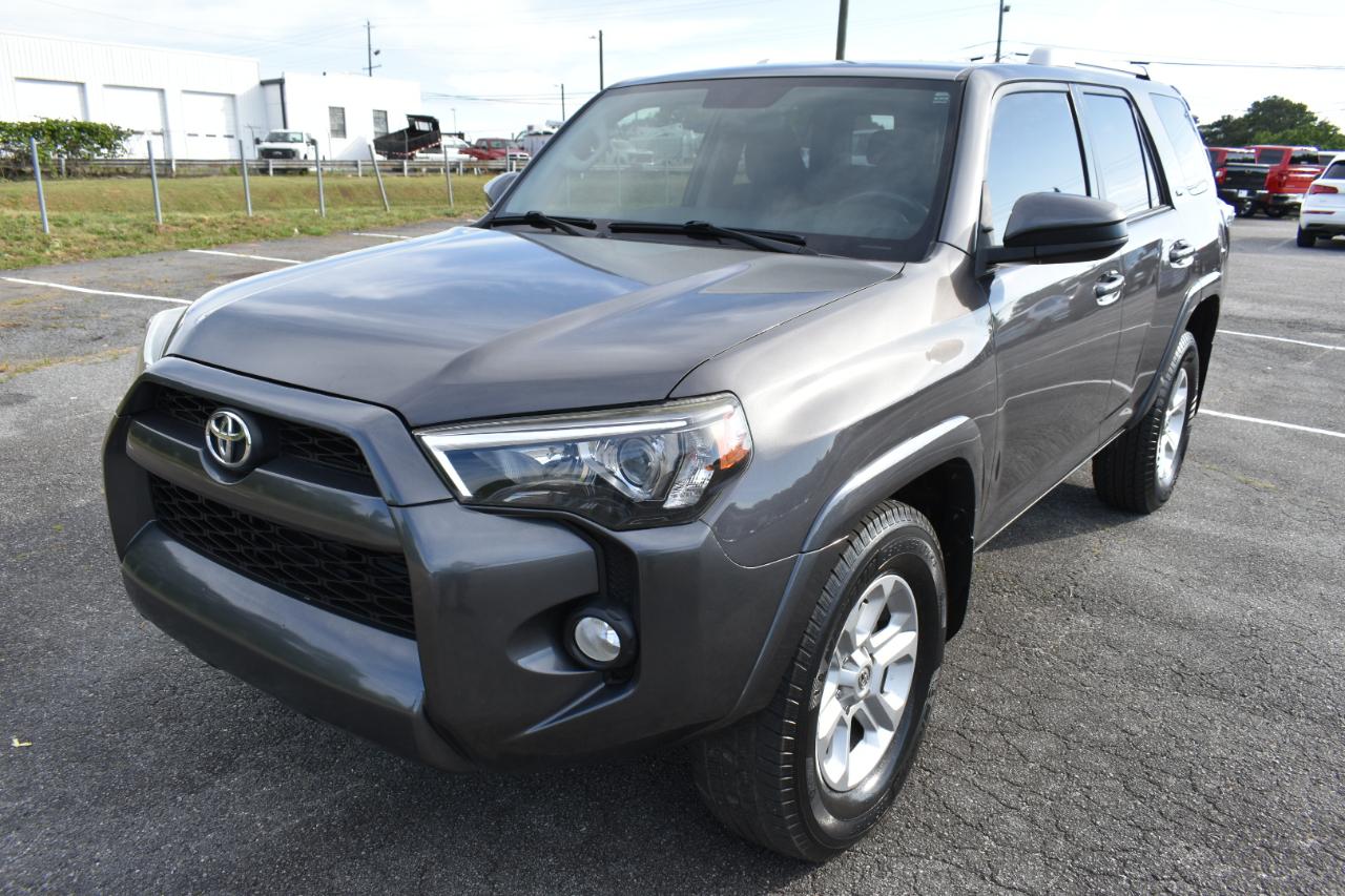 Toyota 4Runner SR5 2WD 2018