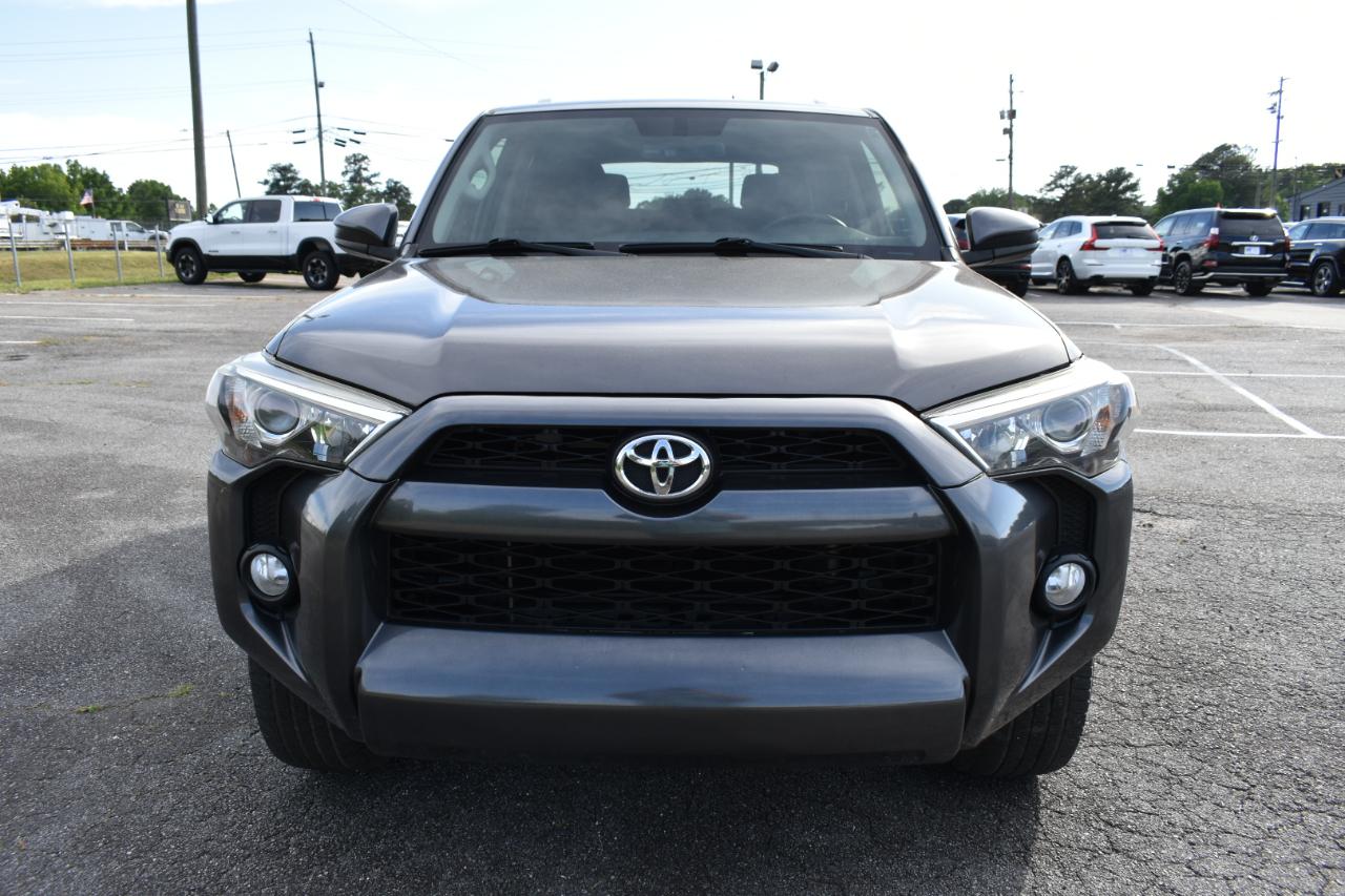 Toyota 4Runner SR5 2WD 2018