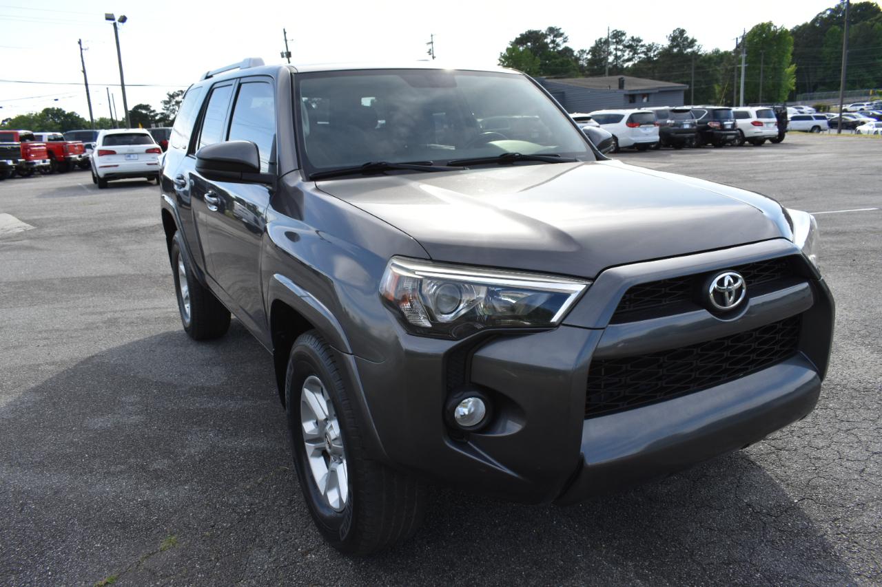 Toyota 4Runner SR5 2WD 2018
