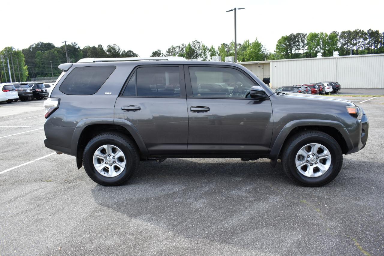 Toyota 4Runner SR5 2WD 2018