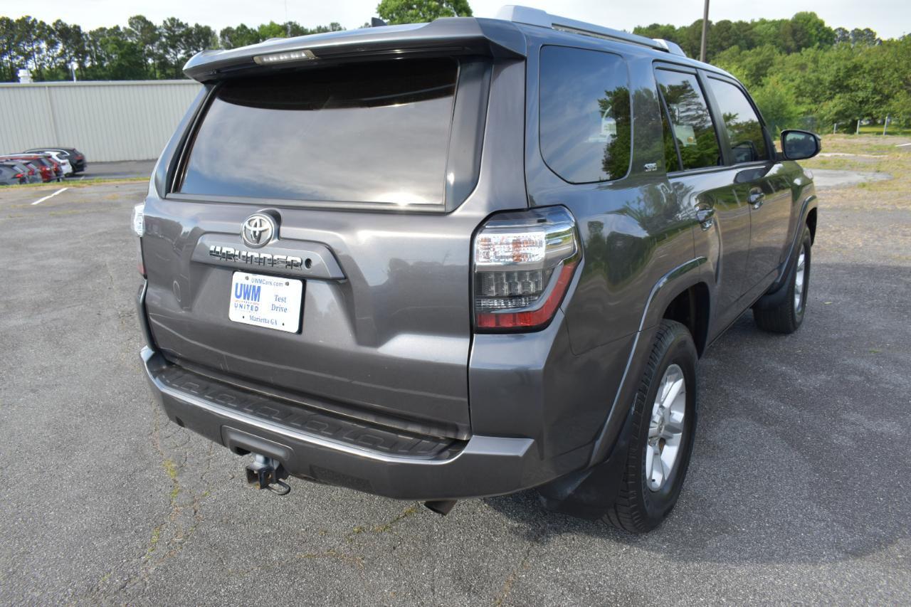 Toyota 4Runner SR5 2WD 2018