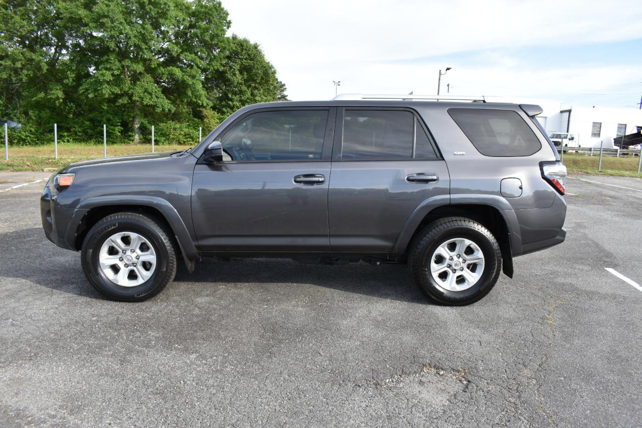 Toyota 4Runner SR5 2WD 2018
