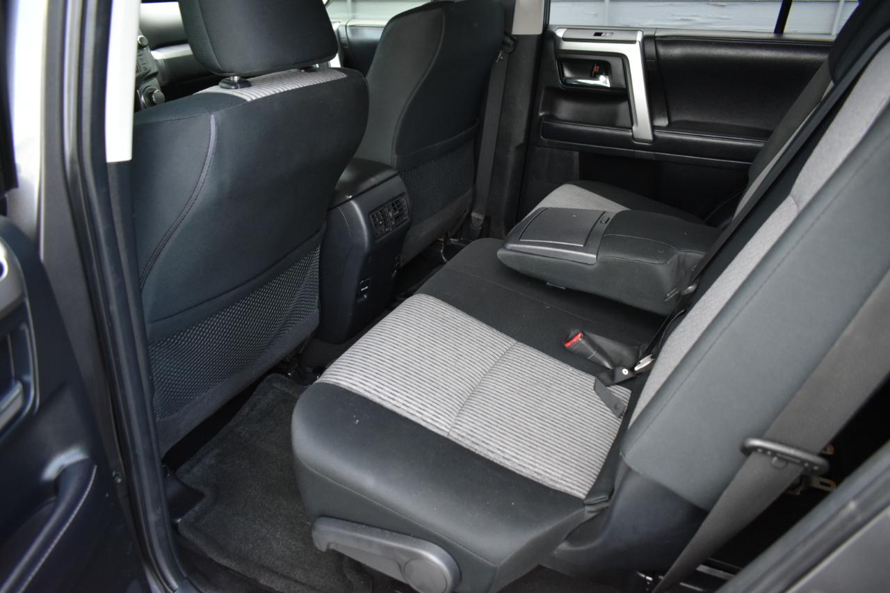 Toyota 4Runner SR5 2WD 2018