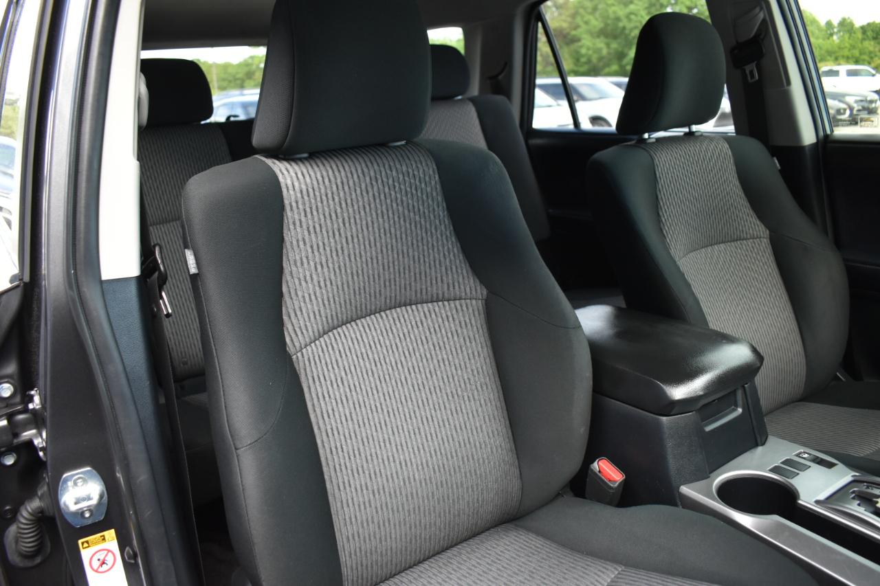 Toyota 4Runner SR5 2WD 2018