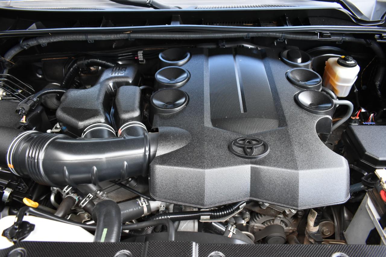 Toyota 4Runner SR5 2WD 2018