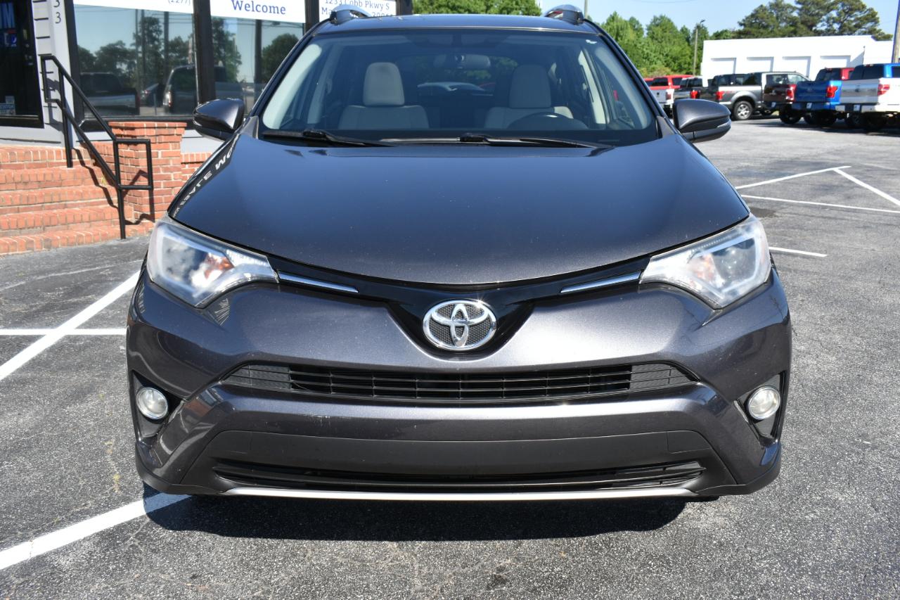 Toyota RAV4 XLE FWD 2016