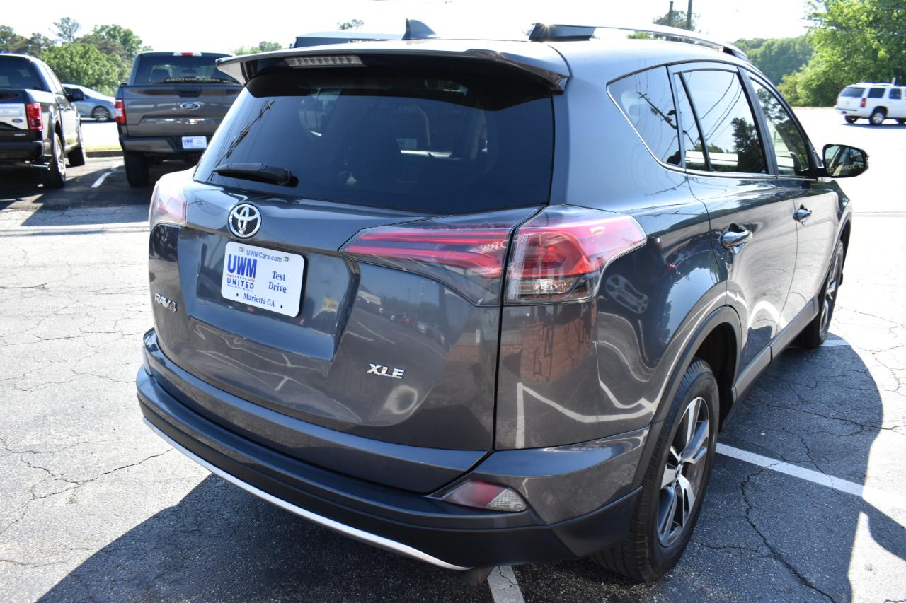 Toyota RAV4 XLE FWD 2016