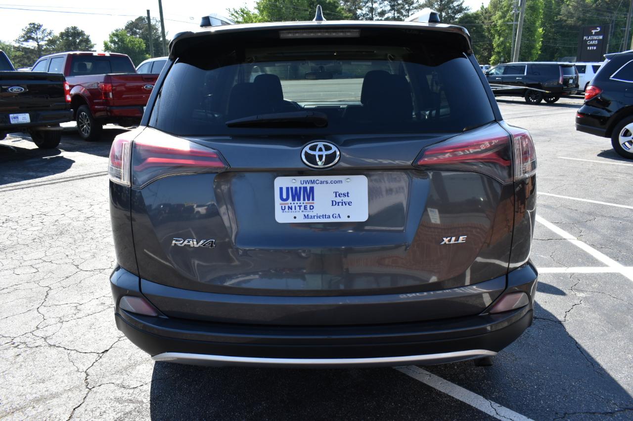 Toyota RAV4 XLE FWD 2016