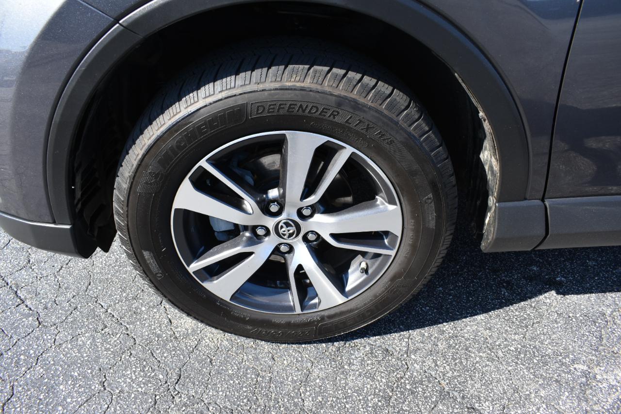 Toyota RAV4 XLE FWD 2016