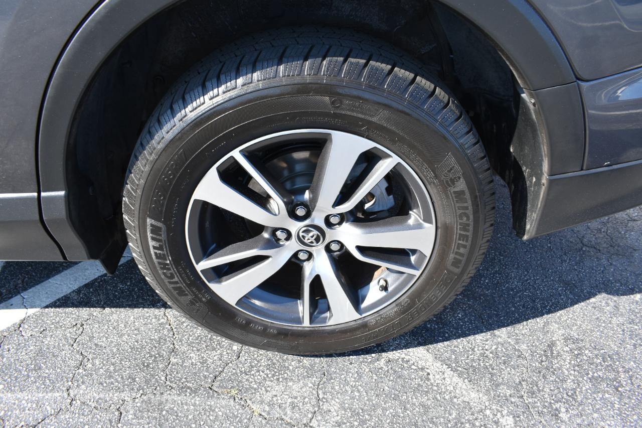 Toyota RAV4 XLE FWD 2016