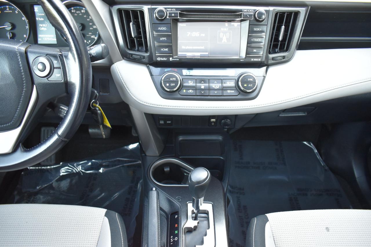 Toyota RAV4 XLE FWD 2016