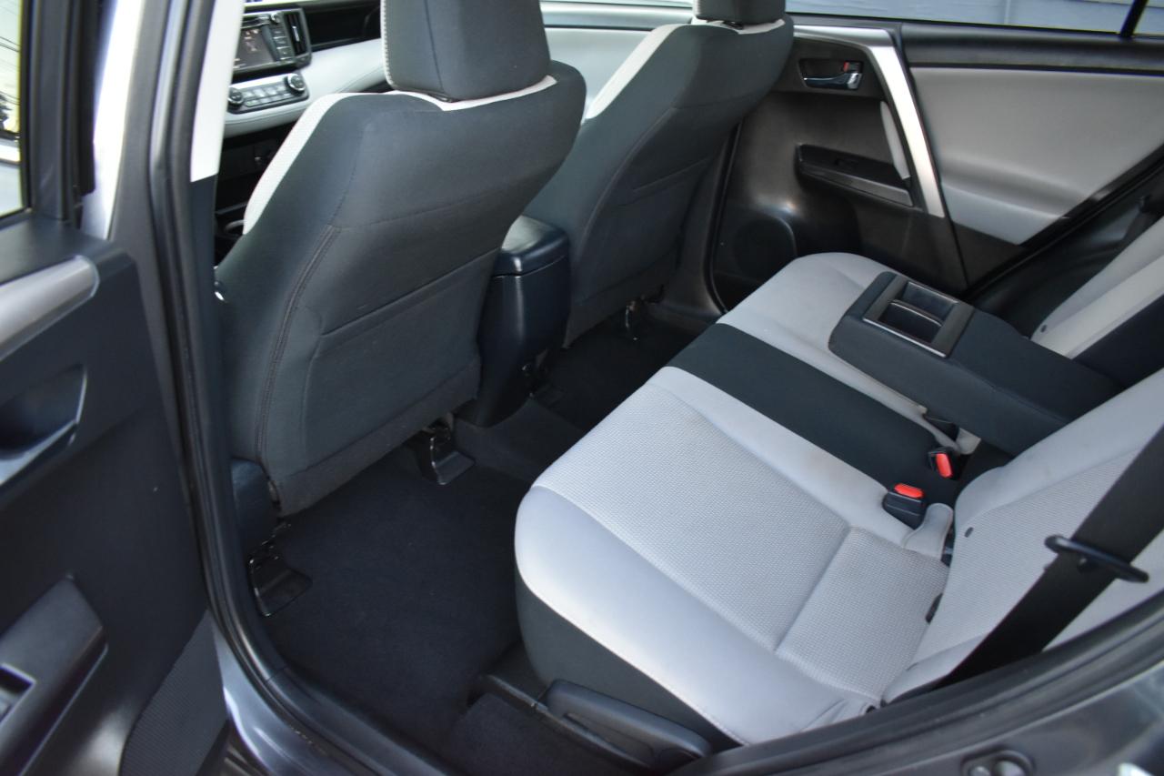 Toyota RAV4 XLE FWD 2016