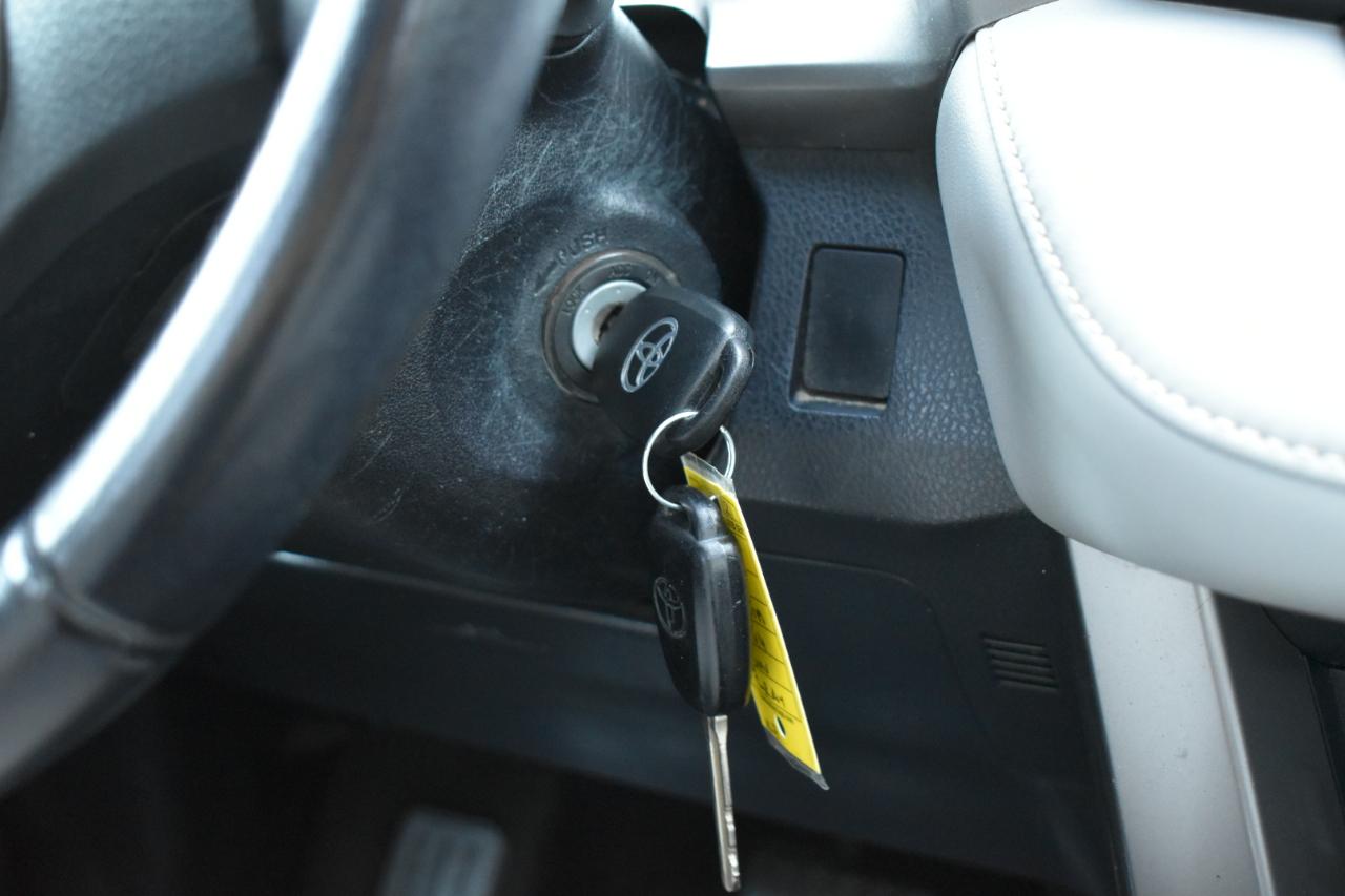 Toyota RAV4 XLE FWD 2016