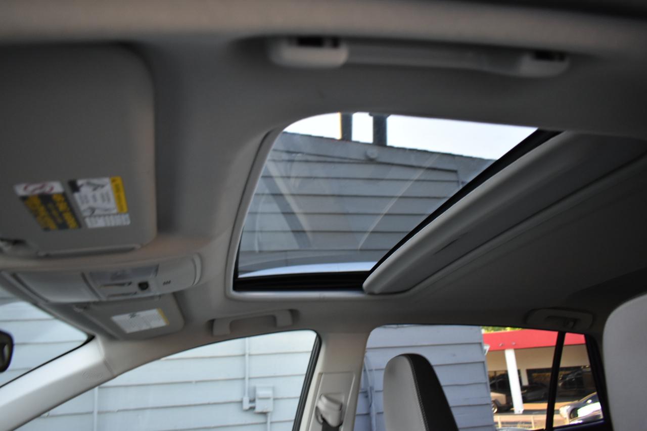 Toyota RAV4 XLE FWD 2016