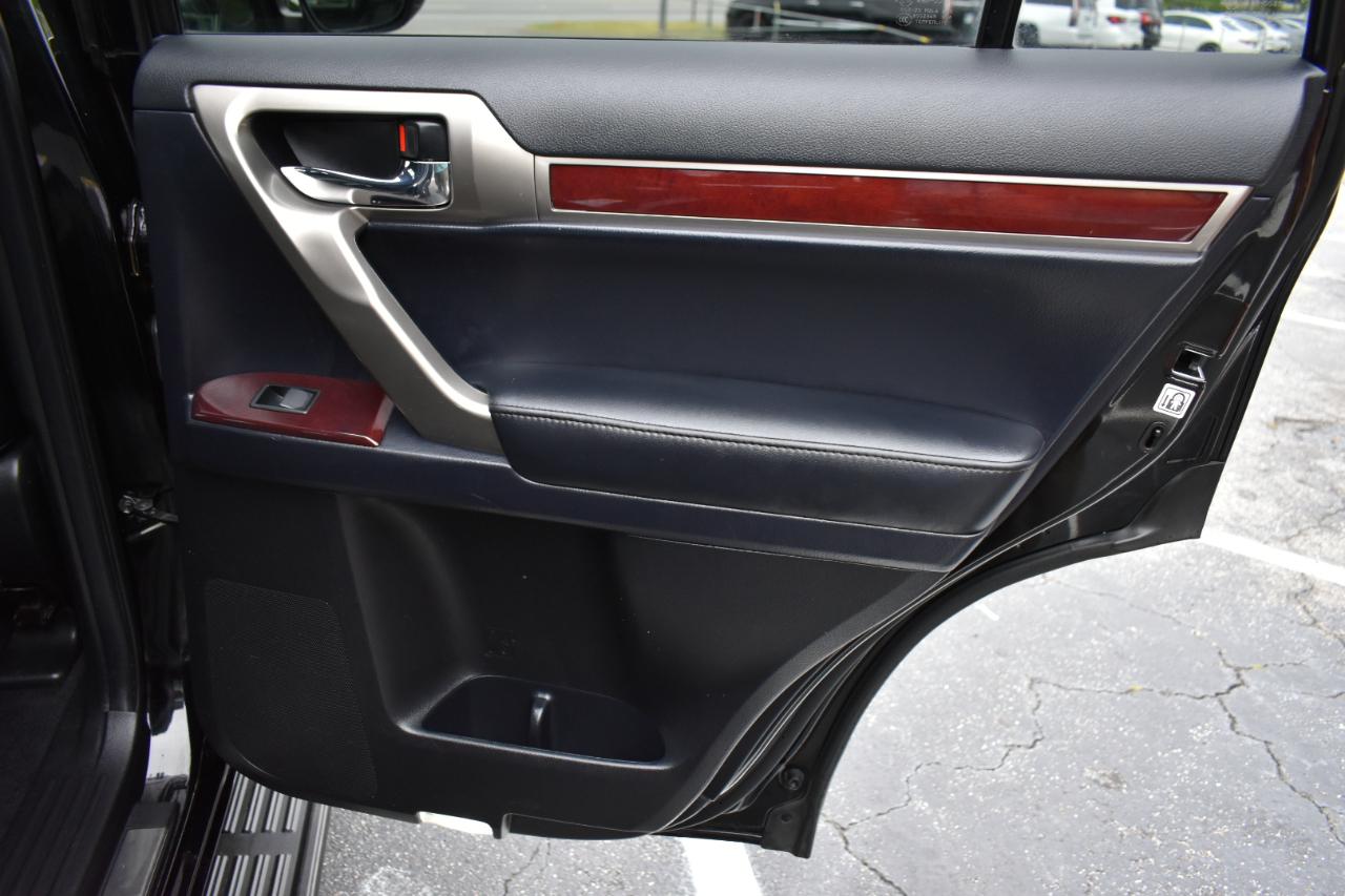 Lexus GX 460 Base 2017