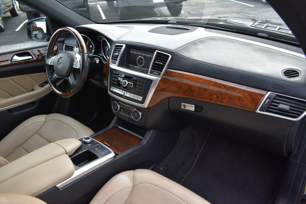 Mercedes-Benz GL-Class GL550 4MATIC 2016