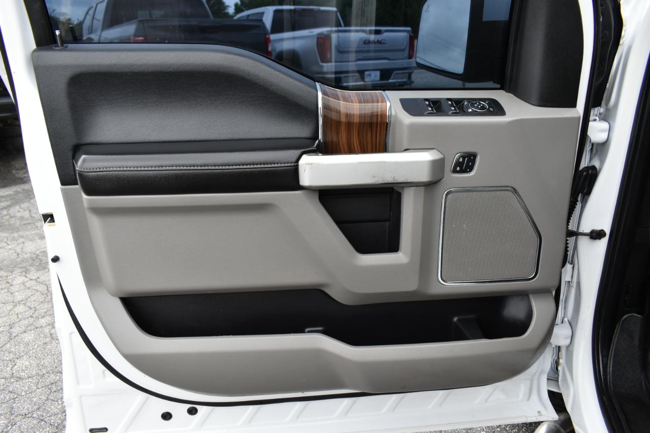 Ford F-150 Lariat SuperCrew 4WD 2017