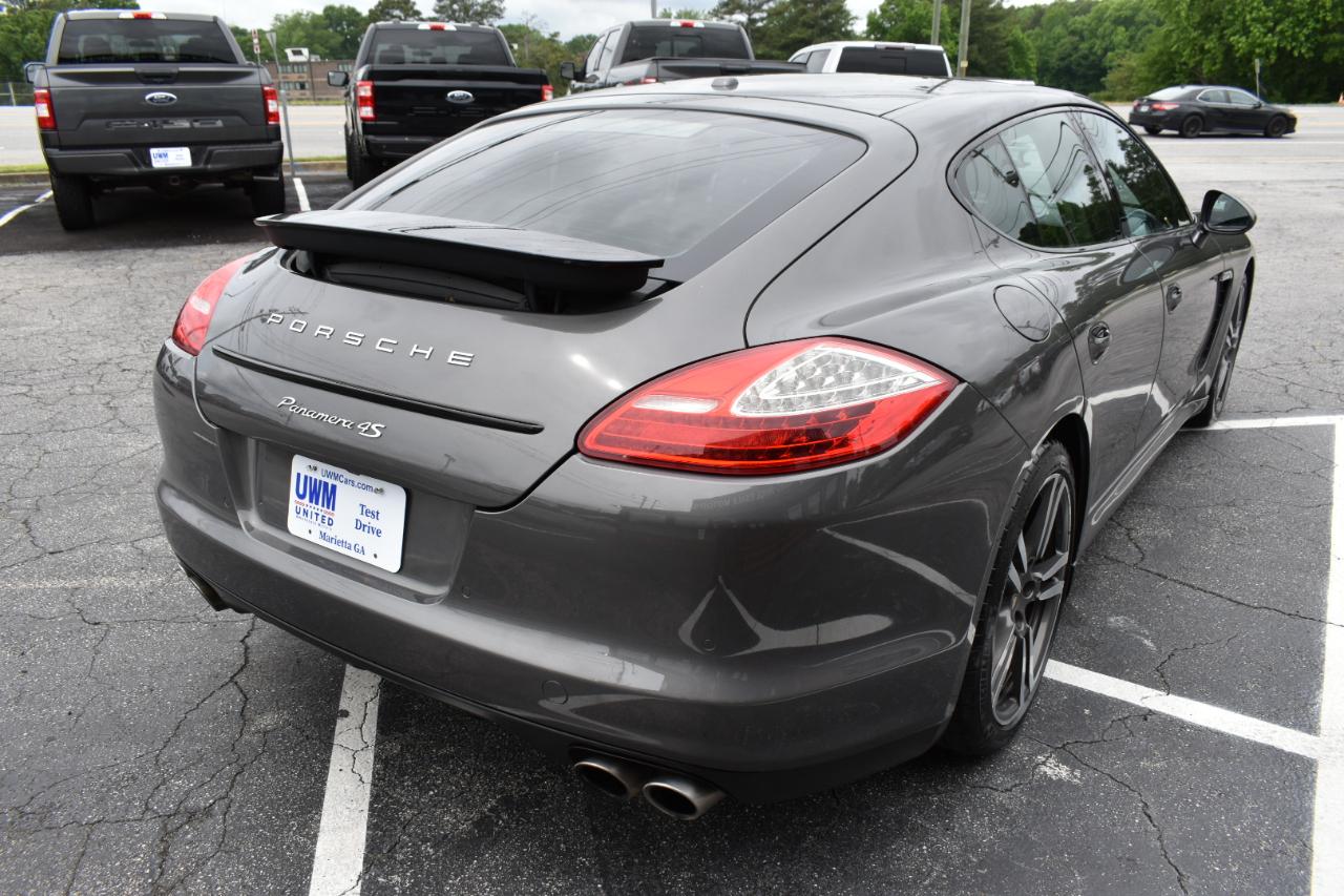Porsche Panamera 4S AWD 2013