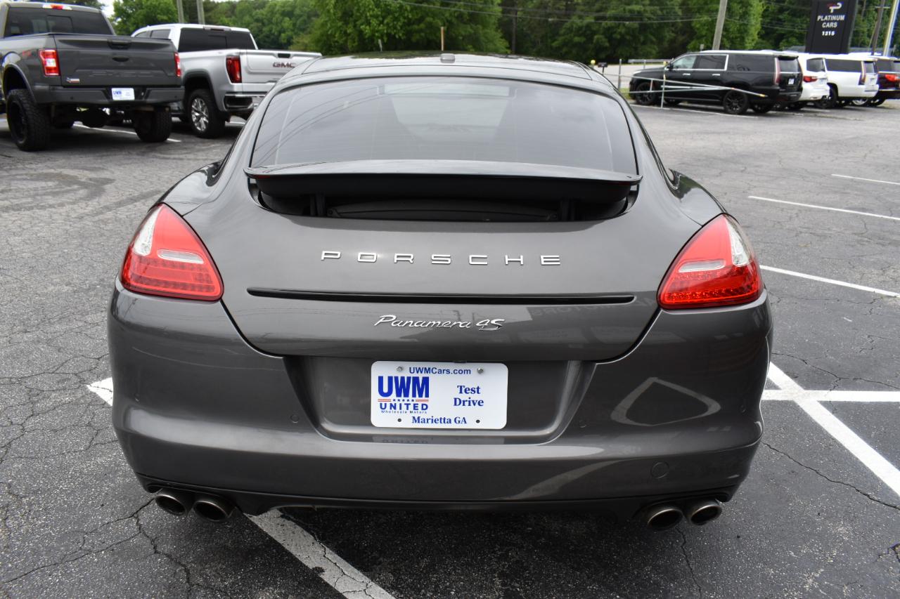Porsche Panamera 4S AWD 2013