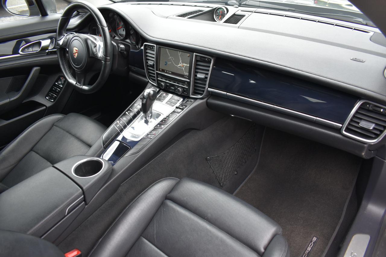 Porsche Panamera 4S AWD 2013