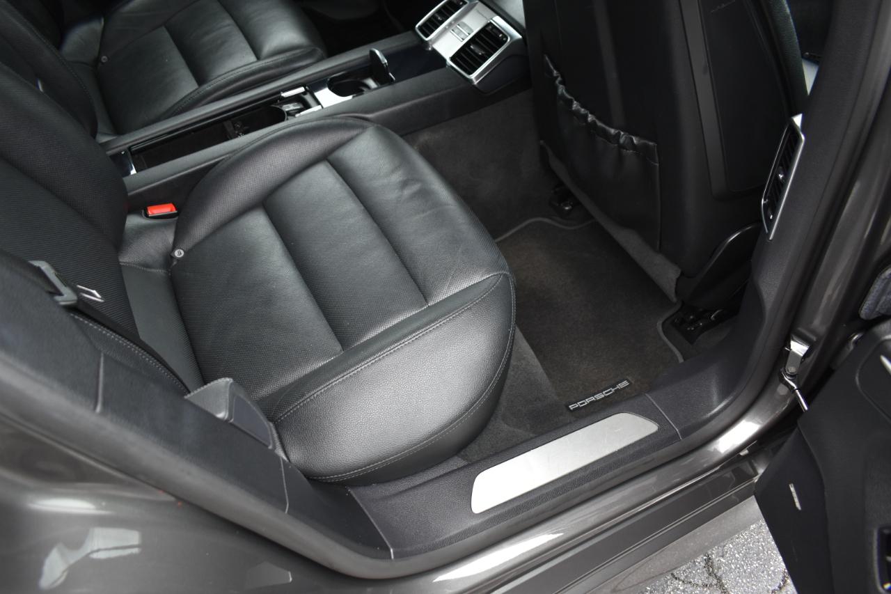 Porsche Panamera 4S AWD 2013