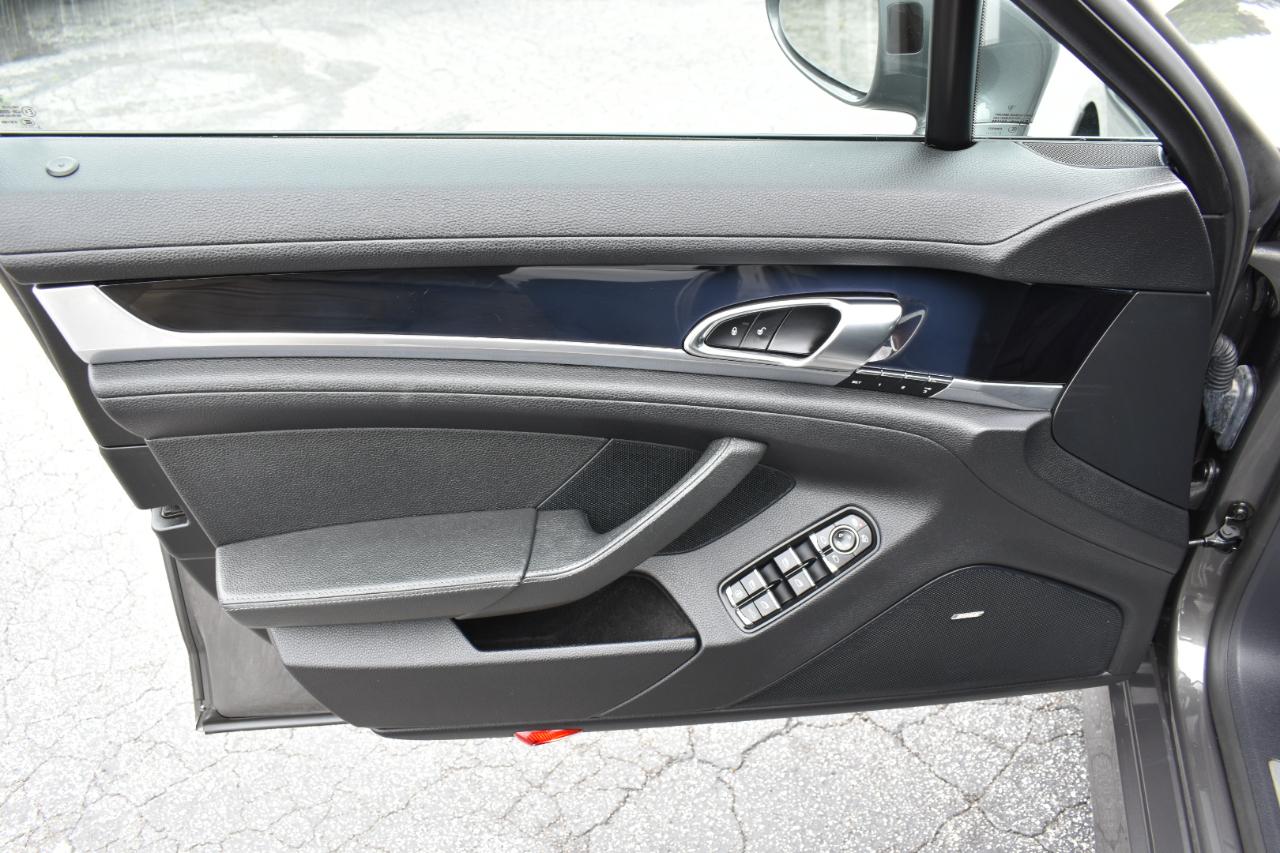 Porsche Panamera 4S AWD 2013
