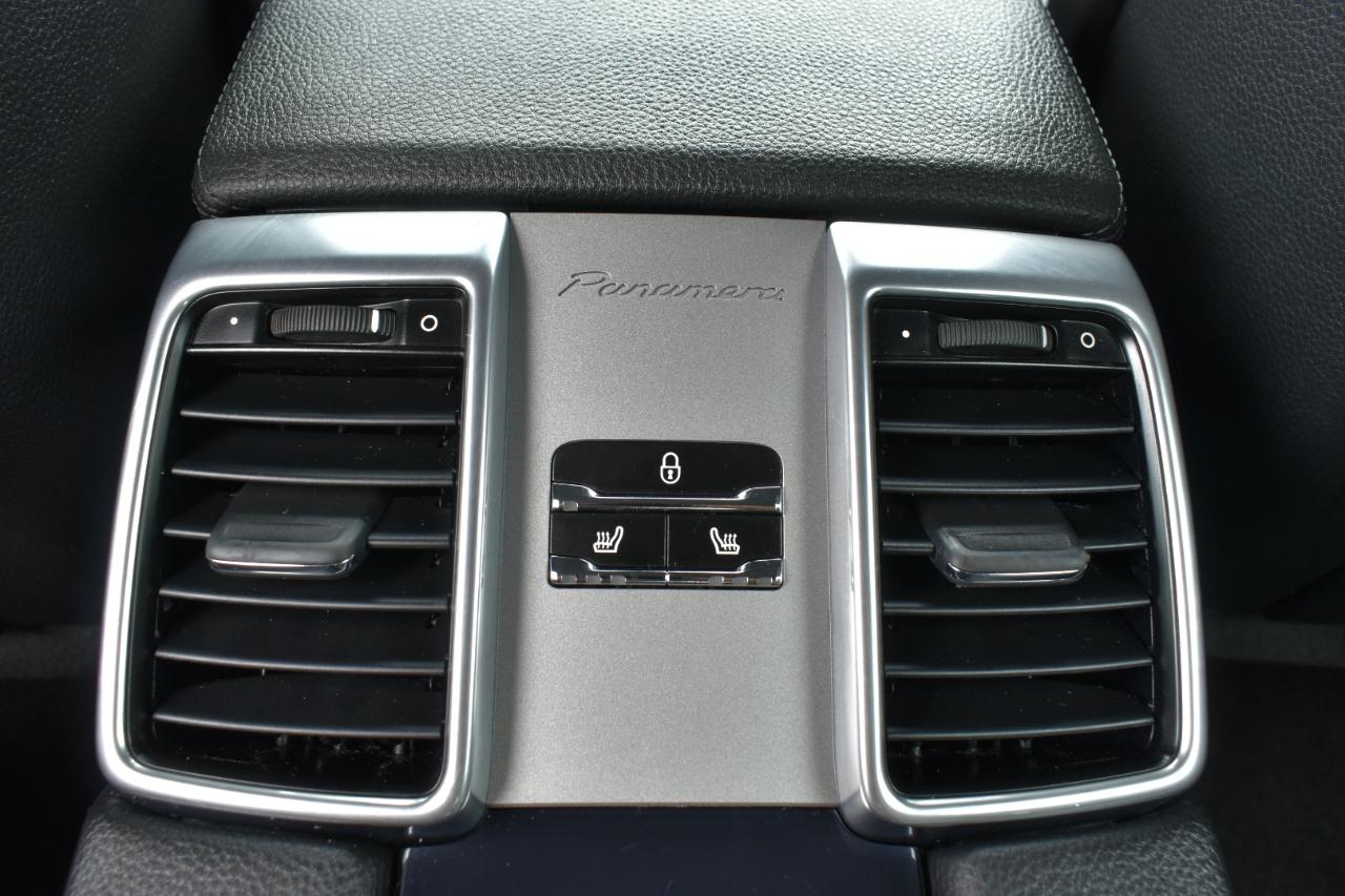 Porsche Panamera 4S AWD 2013