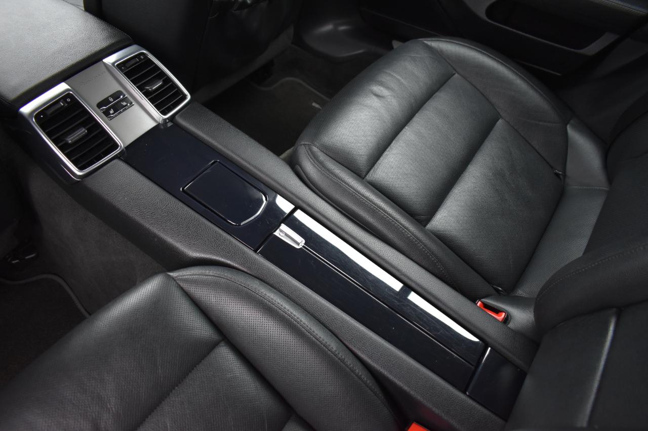 Porsche Panamera 4S AWD 2013