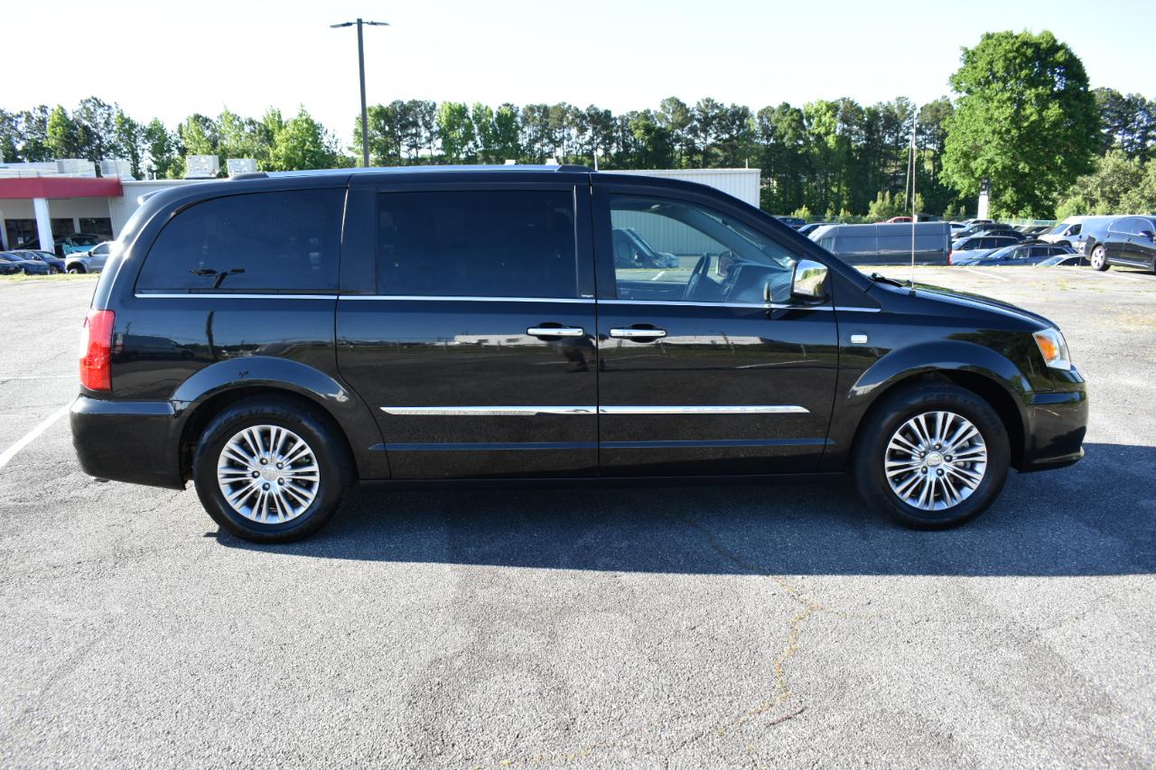 Chrysler Town & Country Touring-L 2014