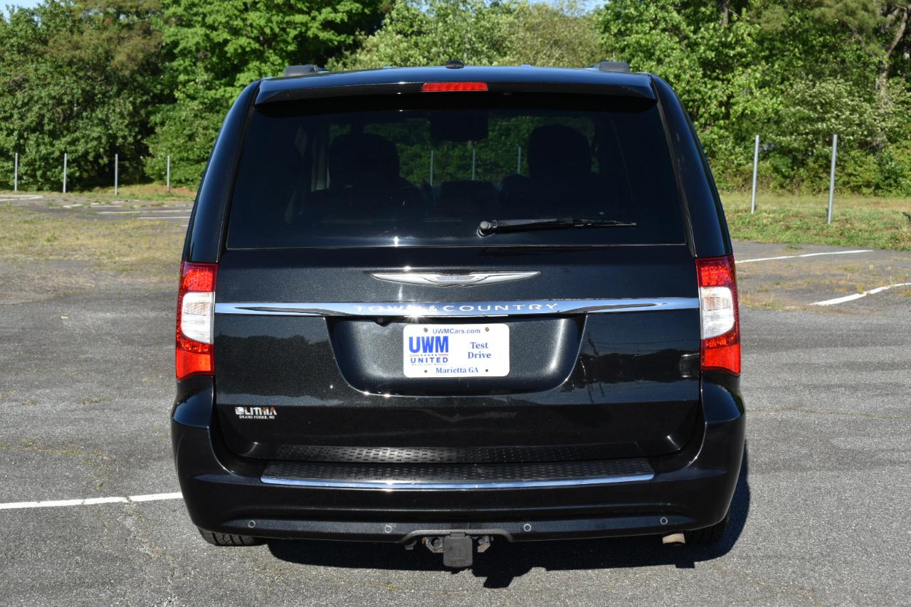 Chrysler Town & Country Touring-L 2014