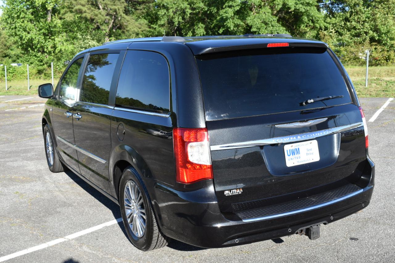 Chrysler Town & Country Touring-L 2014