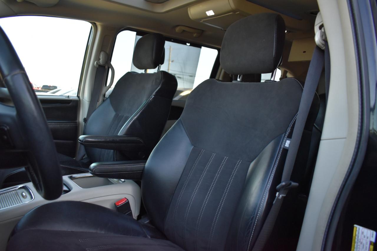 Chrysler Town & Country Touring-L 2014