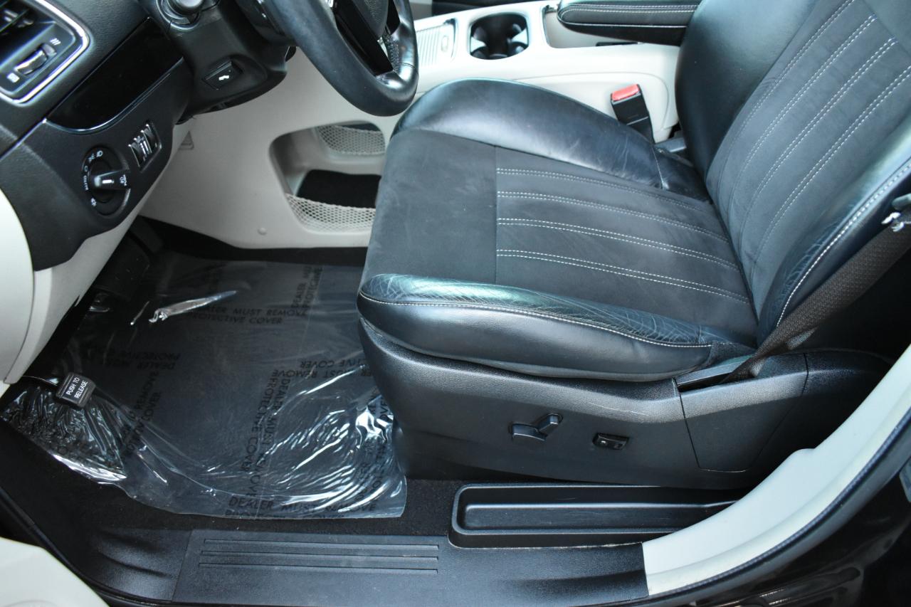 Chrysler Town & Country Touring-L 2014