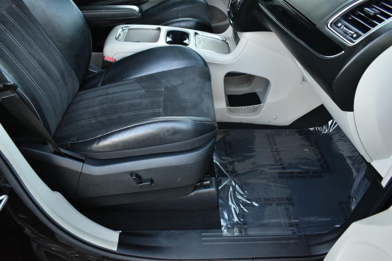 Chrysler Town & Country Touring-L 2014