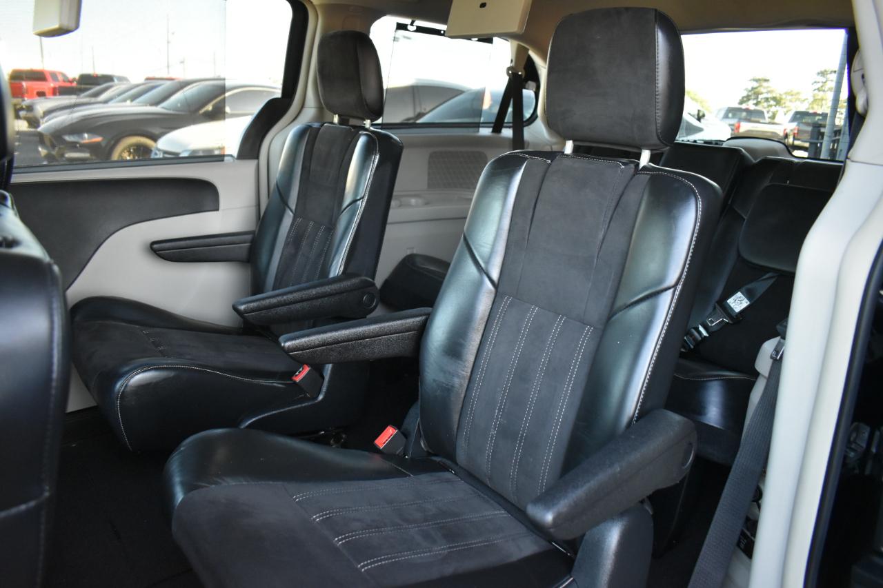 Chrysler Town & Country Touring-L 2014