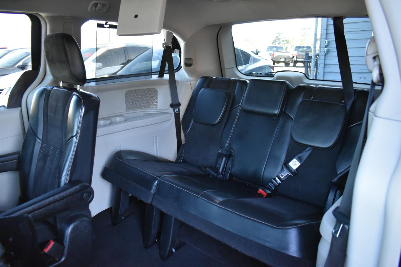Chrysler Town & Country Touring-L 2014