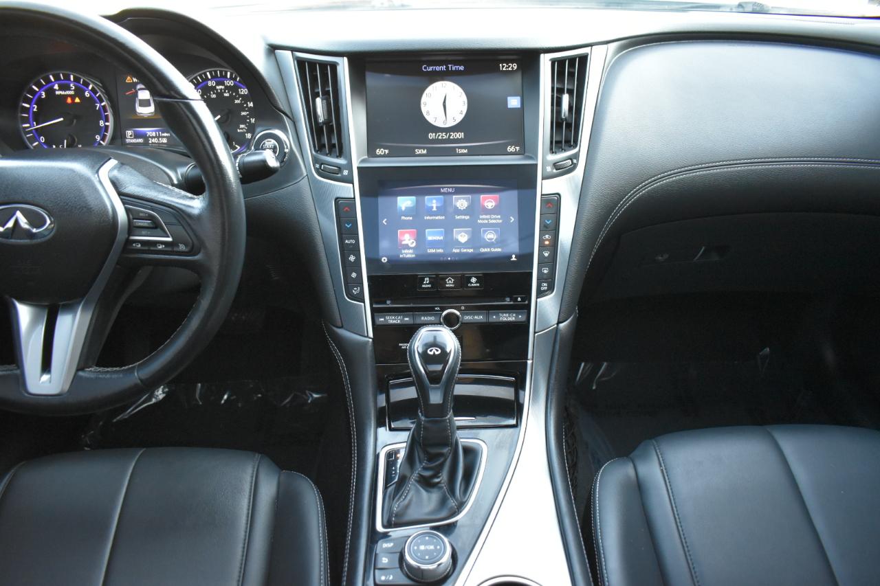 Infiniti Q60 3.0t LUXE RWD 2018