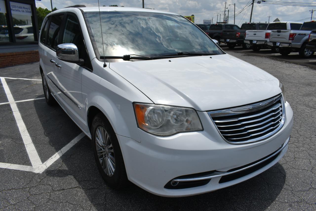 Chrysler Town & Country Touring-L 2014