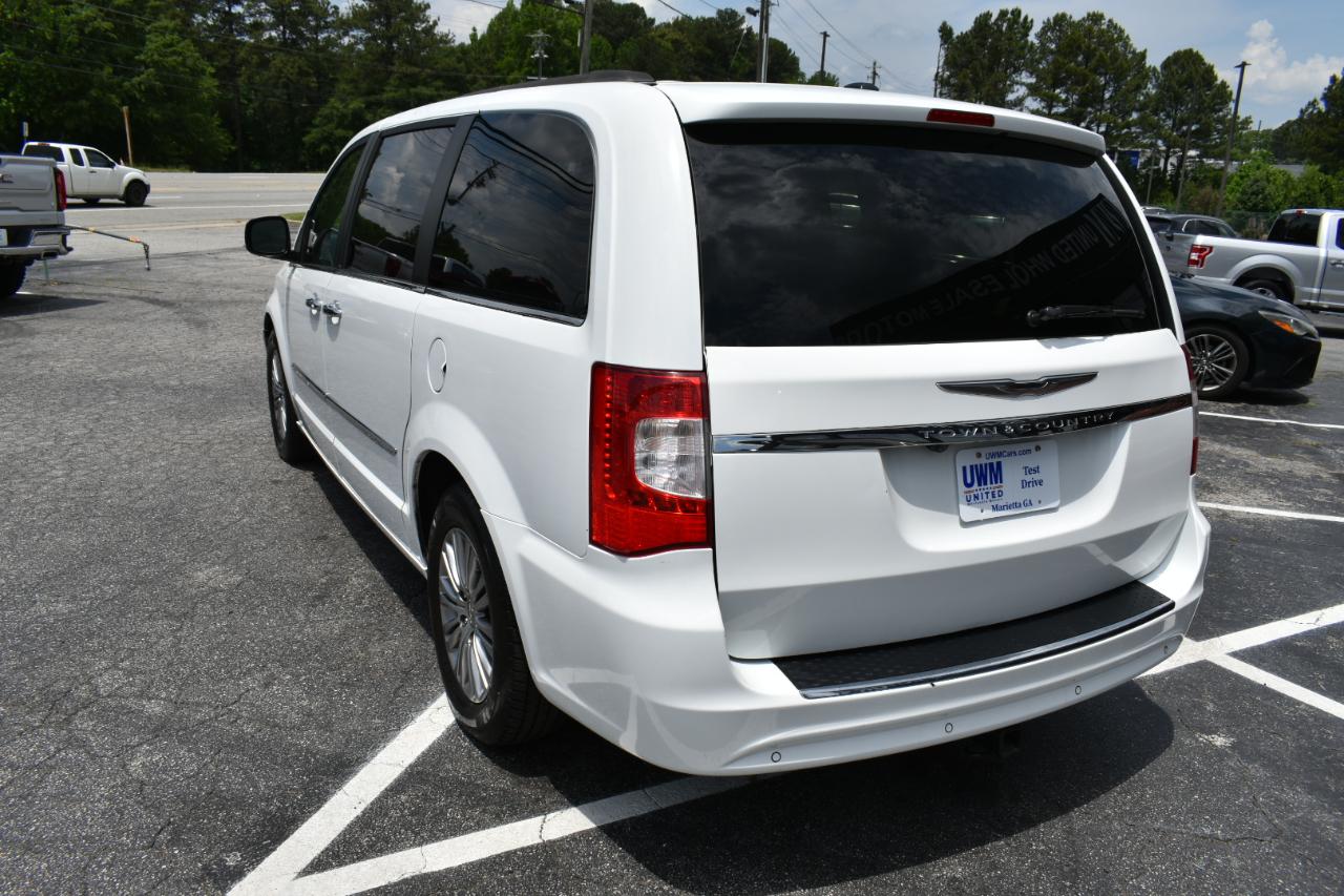 Chrysler Town & Country Touring-L 2014
