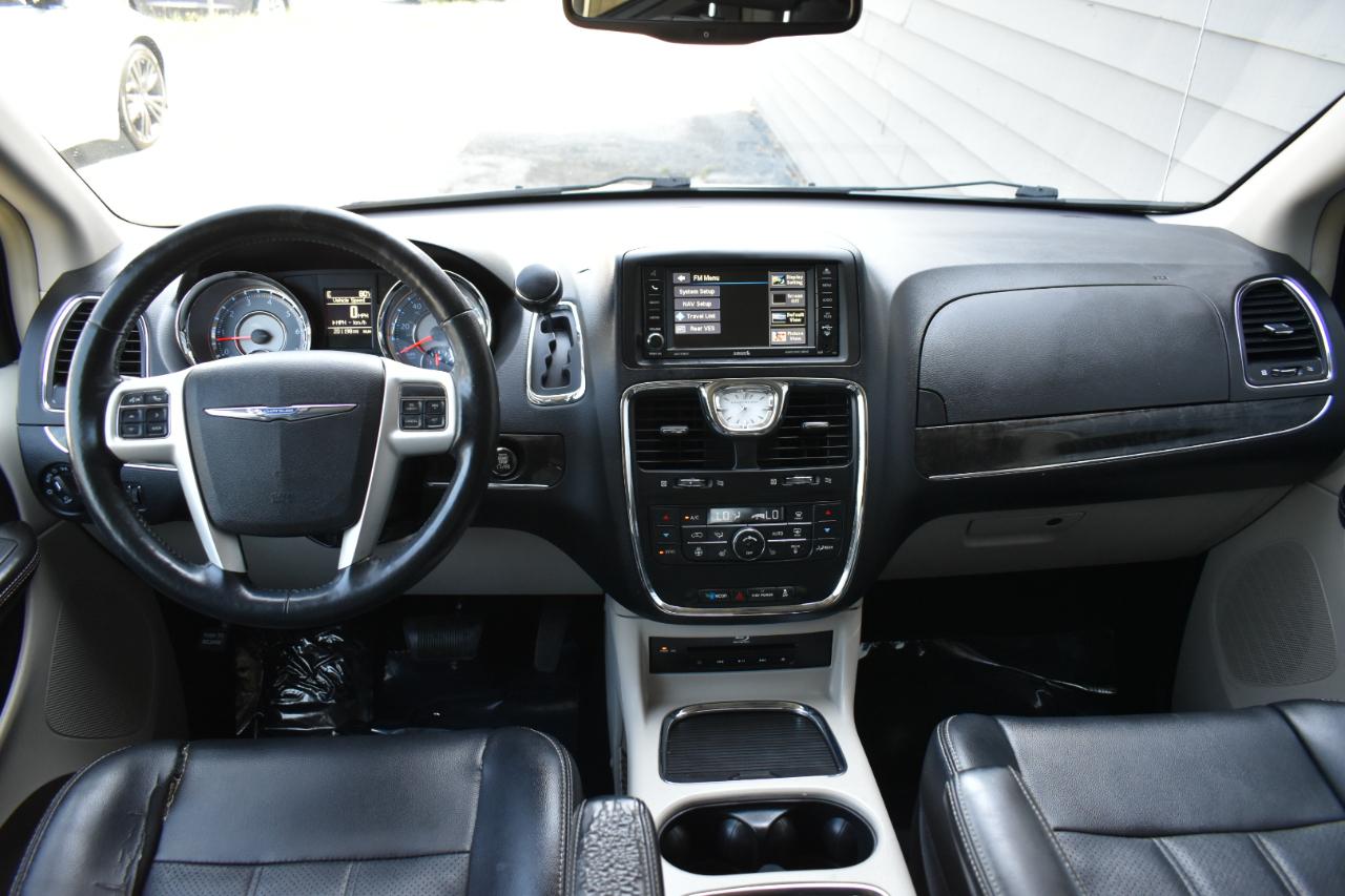 Chrysler Town & Country Touring-L 2014