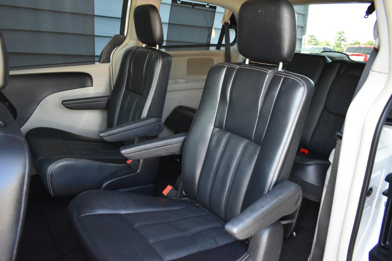 Chrysler Town & Country Touring-L 2014