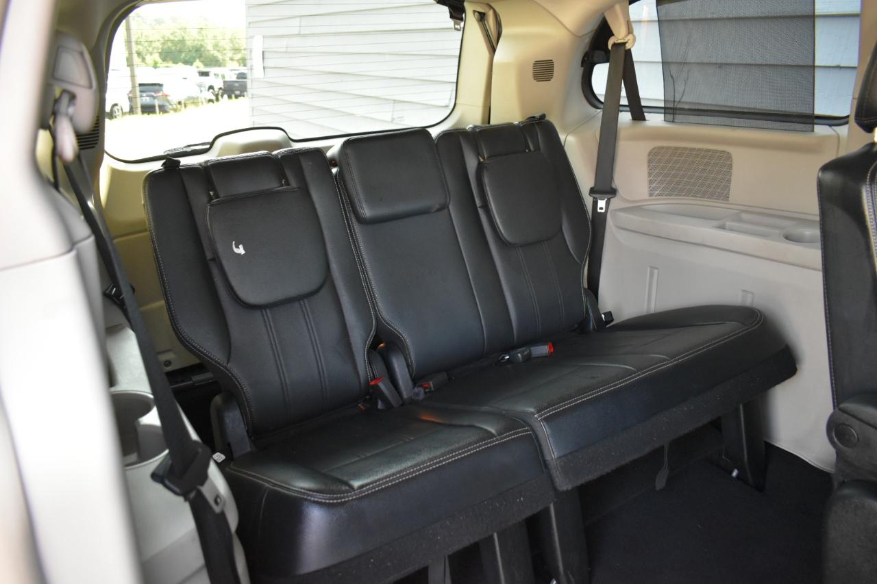 Chrysler Town & Country Touring-L 2014