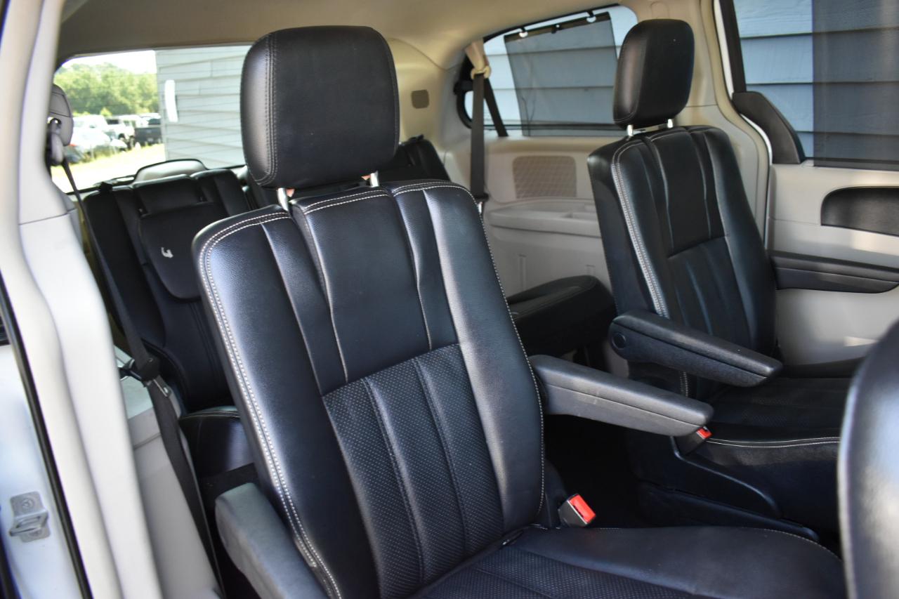 Chrysler Town & Country Touring-L 2014