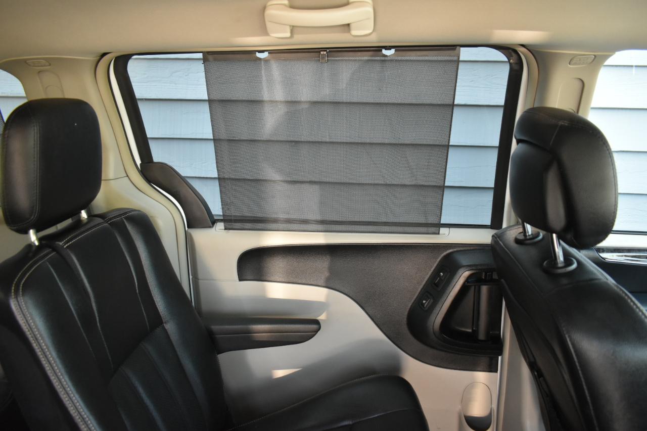 Chrysler Town & Country Touring-L 2014
