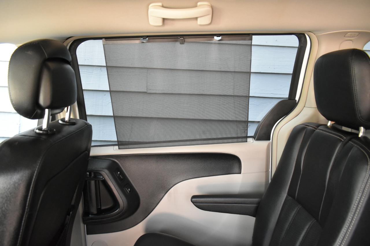 Chrysler Town & Country Touring-L 2014