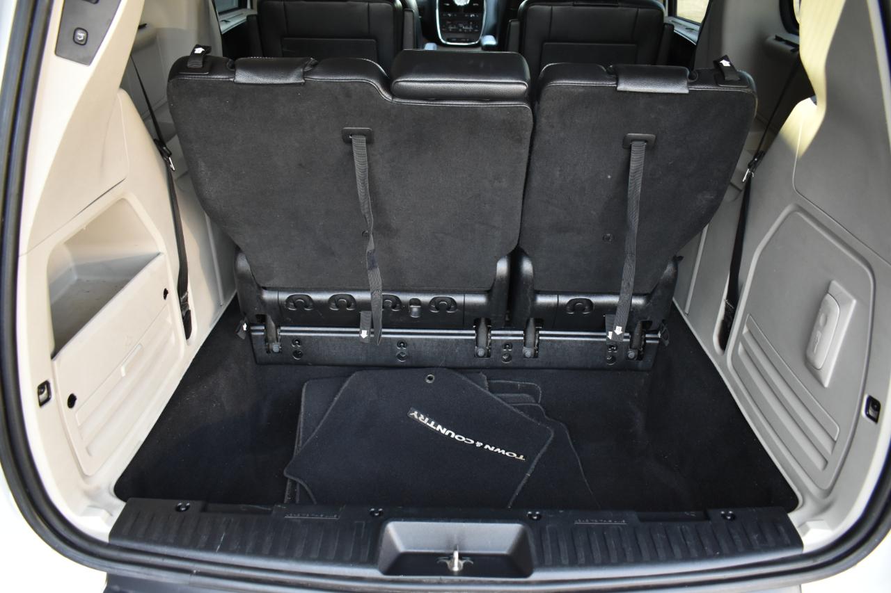 Chrysler Town & Country Touring-L 2014