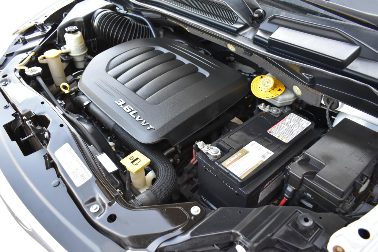 Chrysler Town & Country Touring-L 2014
